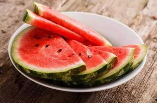 智勇吃瓜社,揭秘娱乐圈幕后真相，带你领略明星们的真实生活