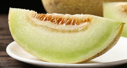 吃蜜瓜嘴巴出血,吃瓜嘴出血的尴尬体验